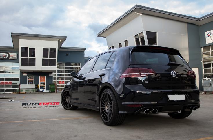 VOLKSWAGEN GOLF IND T MATTE BLACK TINTED FACE